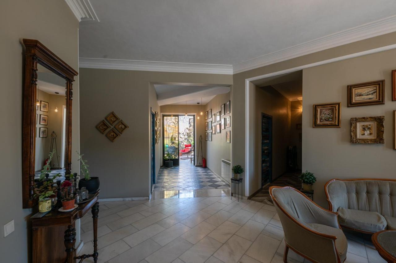 Ponto Gallery Boutique Hotel Tbilisi Buitenkant foto