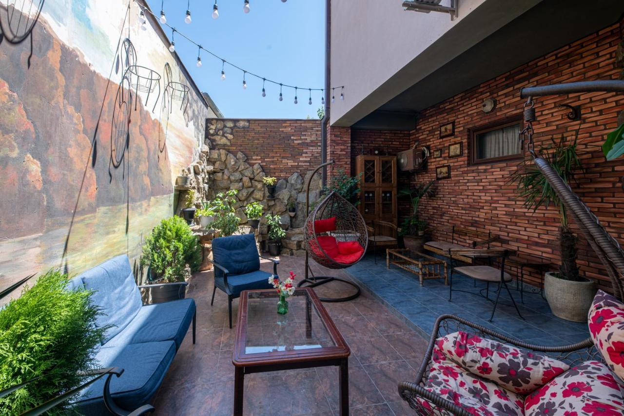 Ponto Gallery Boutique Hotel Tbilisi Buitenkant foto