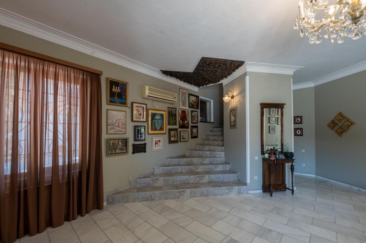 Ponto Gallery Boutique Hotel Tbilisi Buitenkant foto
