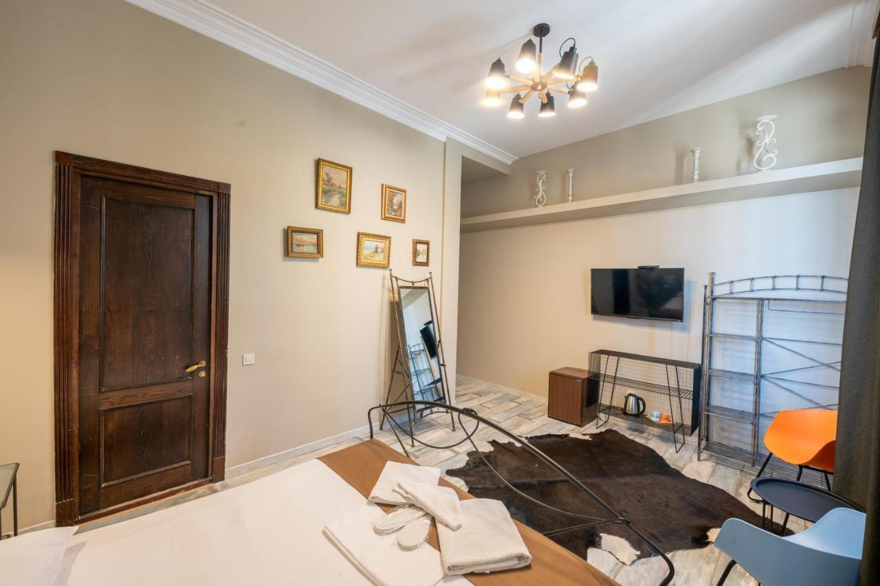 Ponto Gallery Boutique Hotel Tbilisi Buitenkant foto